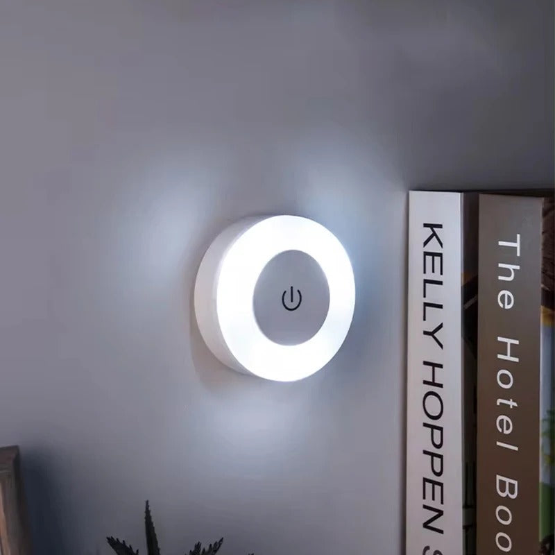 Aura Magnetic Wall Light
